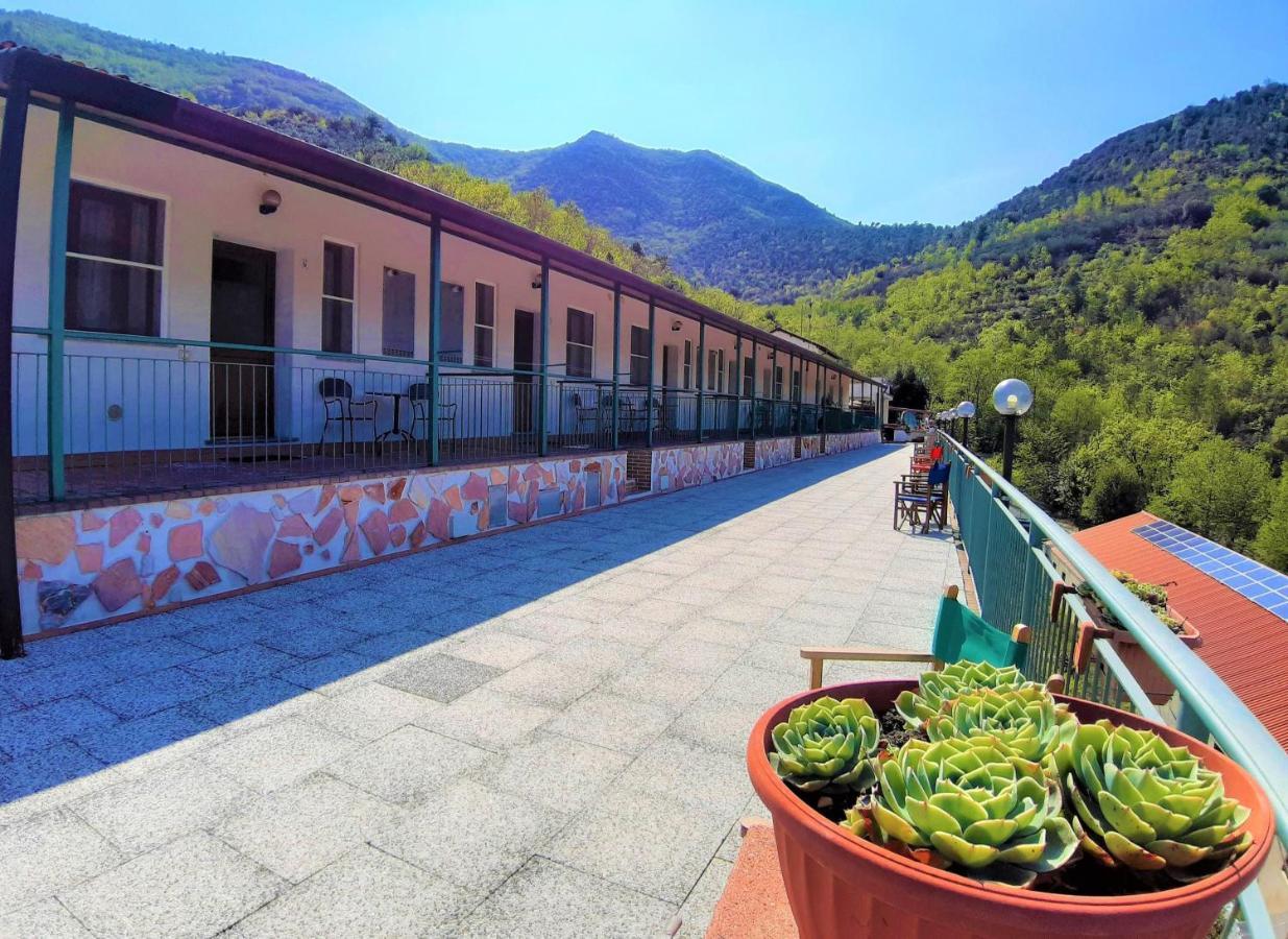 Agriturismo Monte Acuto - Natura, Mare & Relax In Piscina Тоїрано Екстер'єр фото